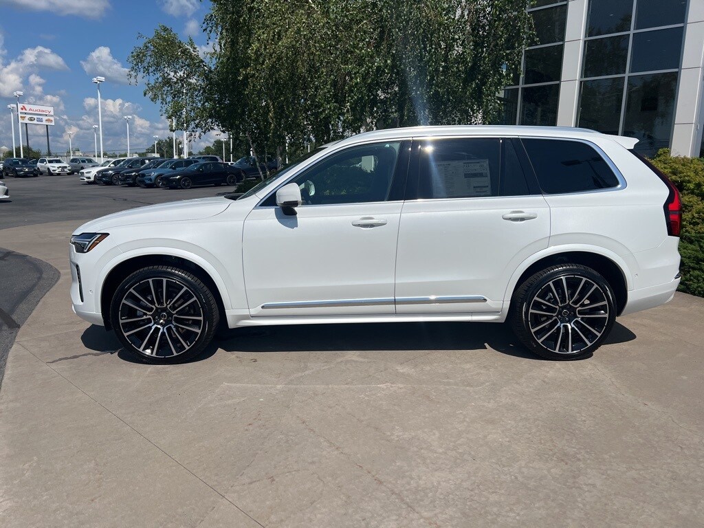2026 Volvo XC90 Plus photo 2