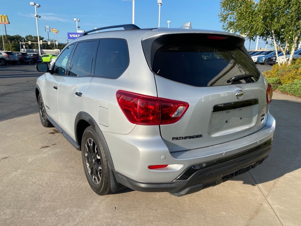 Used 2019 Nissan Pathfinder SV with VIN 5N1DR2MM7KC625749 for sale in Pittston, PA