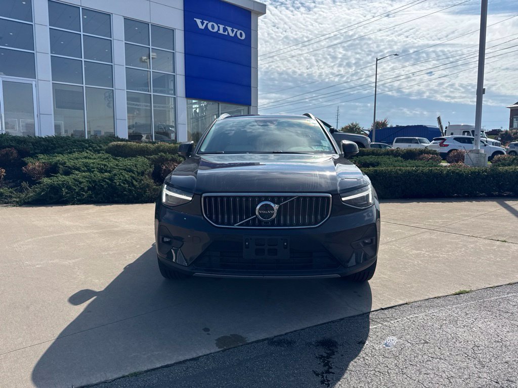 Used 2025 Volvo XC40 B5 Plus Bright Theme SUV