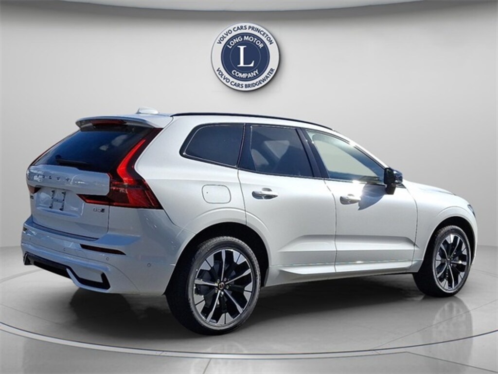 New 2026 Volvo XC60 B5 Plus SUV