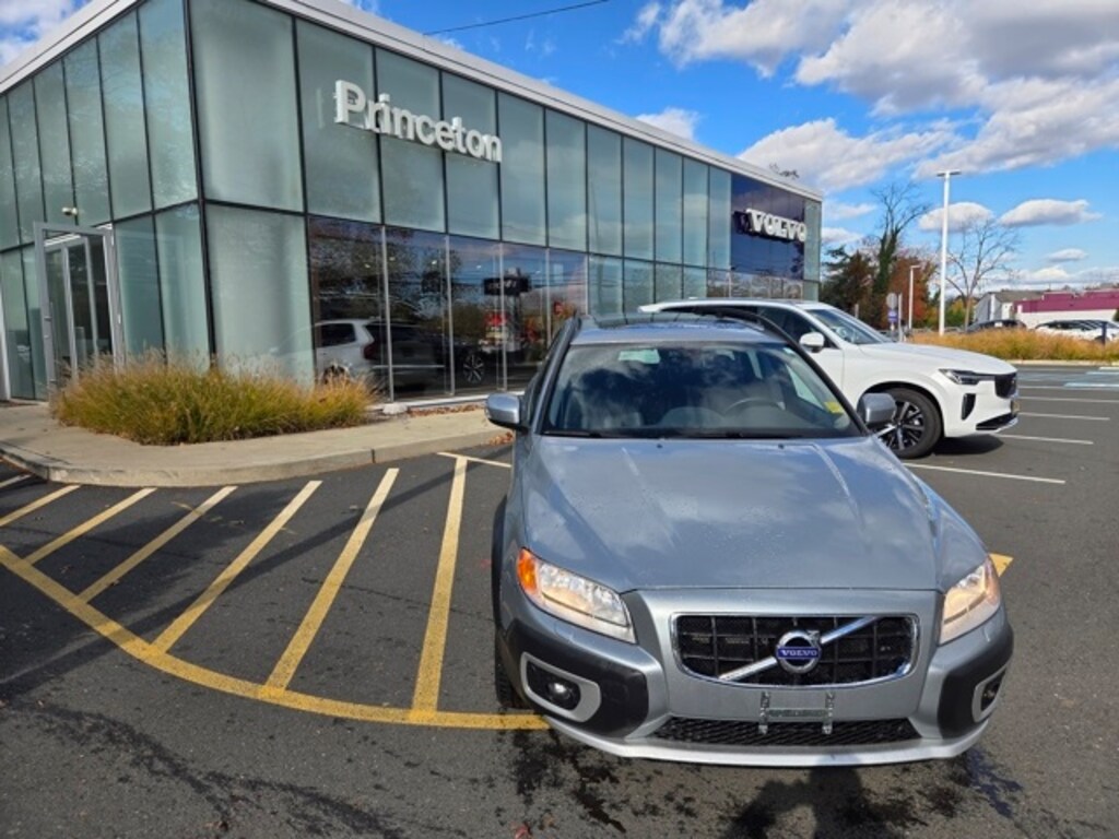 Used 2013 Volvo XC70 3.2 Wagon