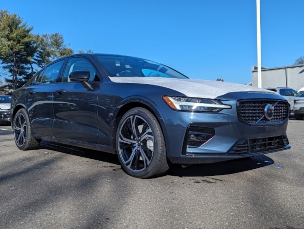 New 2024 Volvo S60 B5 Core Dark in Denim Blue For Sale in Lawrenceville