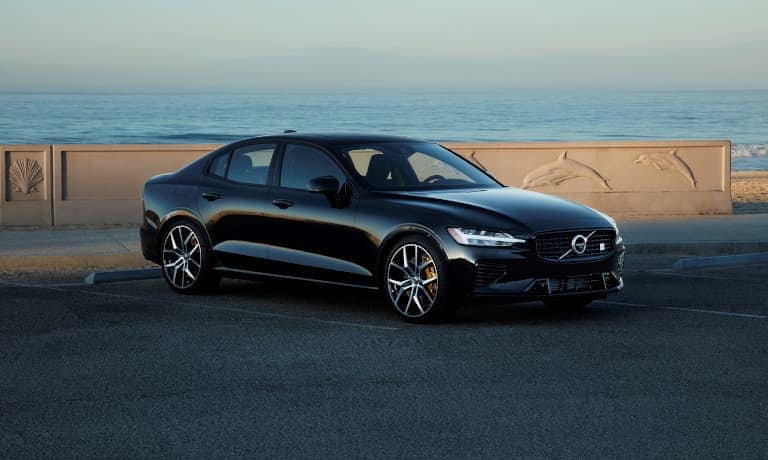 2020 Volvo S60 side exterior view