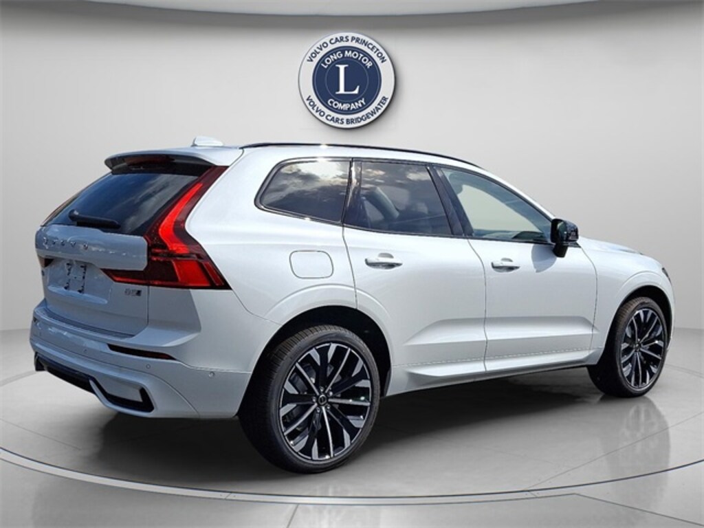 New 2026 Volvo XC60 B5 Ultra SUV