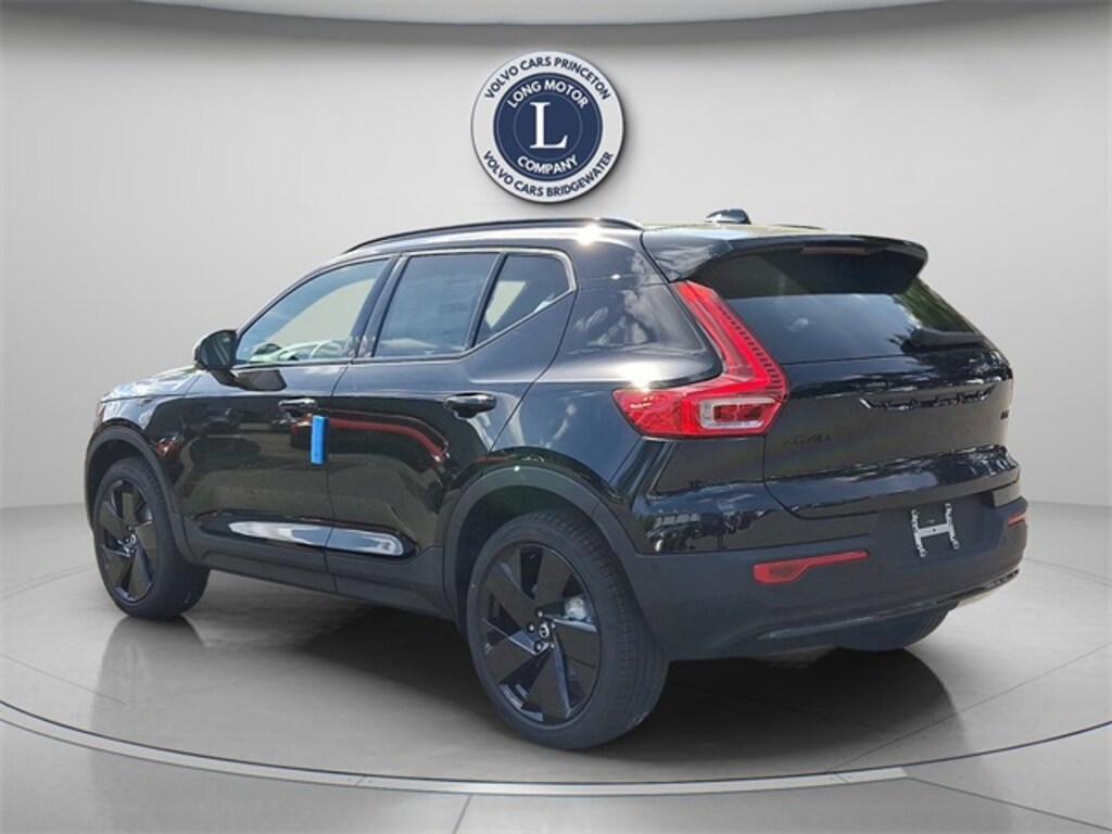 New 2026 Volvo XC40 B5 Ultra Black Edition SUV