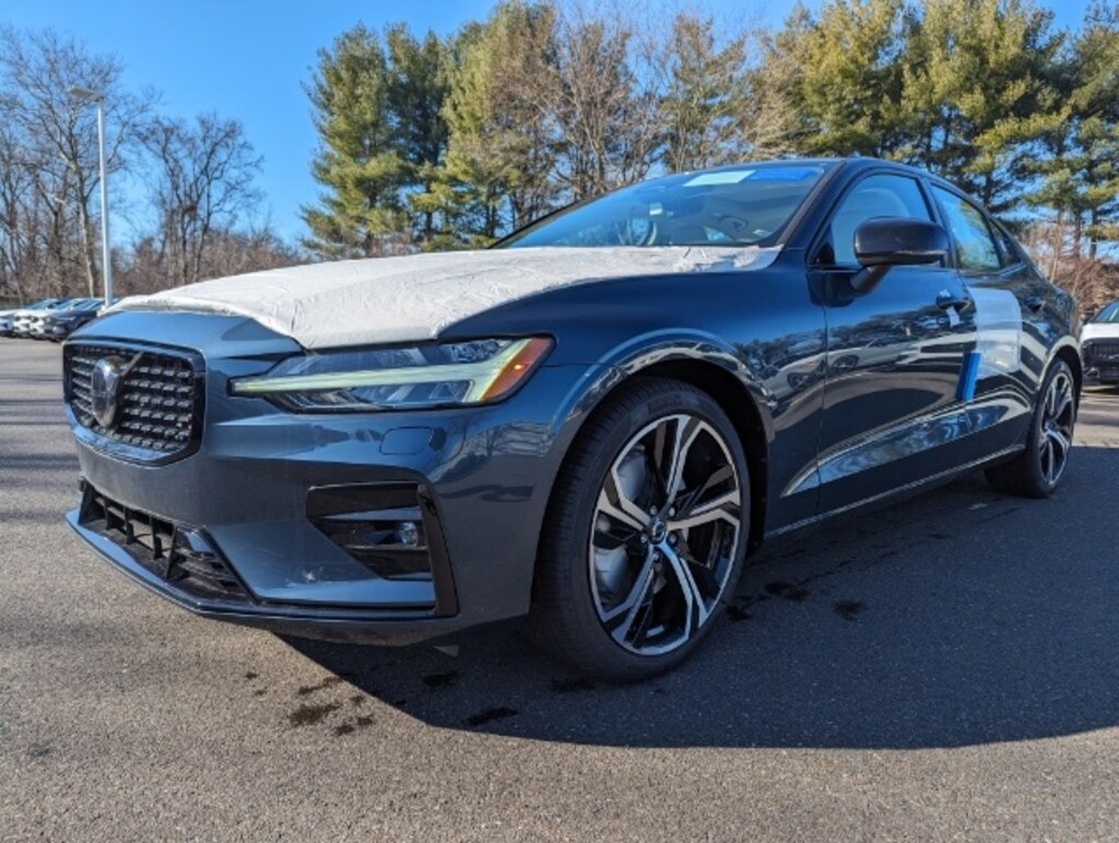 New 2024 Volvo S60 B5 Core Dark in Denim Blue For Sale in Lawrenceville