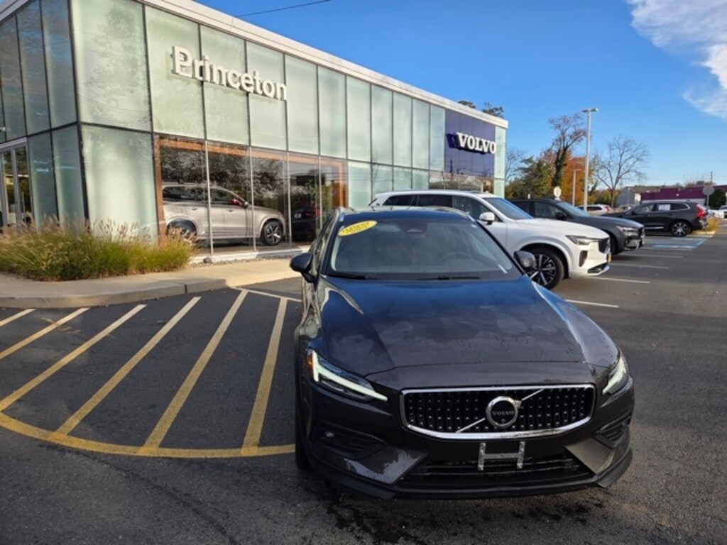 Used 2025 Volvo V60 Cross Country B5 Plus Wagon