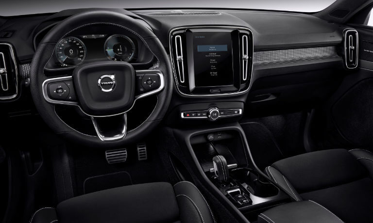 New Volvo XC40 interior infotainment