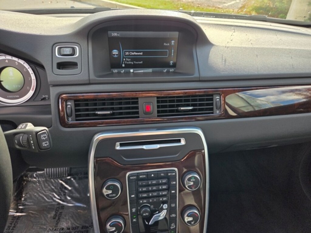 Used 2013 Volvo XC70 3.2 Wagon