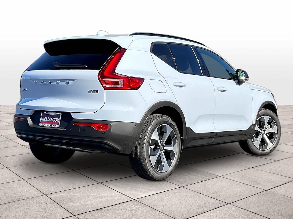 New 2026 Volvo XC40 B5 Plus SUV