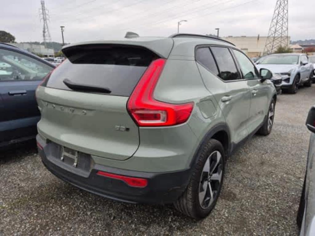 Certified 2023 Volvo XC40 Ultimate Dark Theme B5 AWD