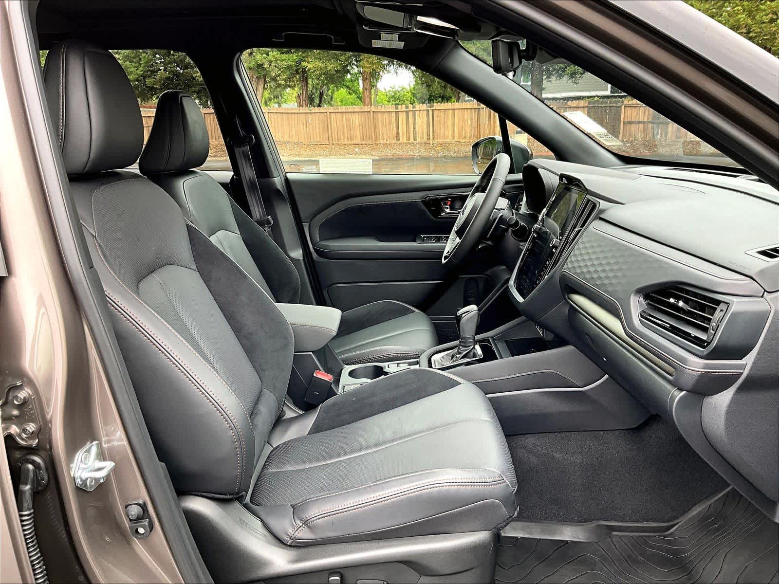 2025 Subaru Forester Touring Hybrid photo 3