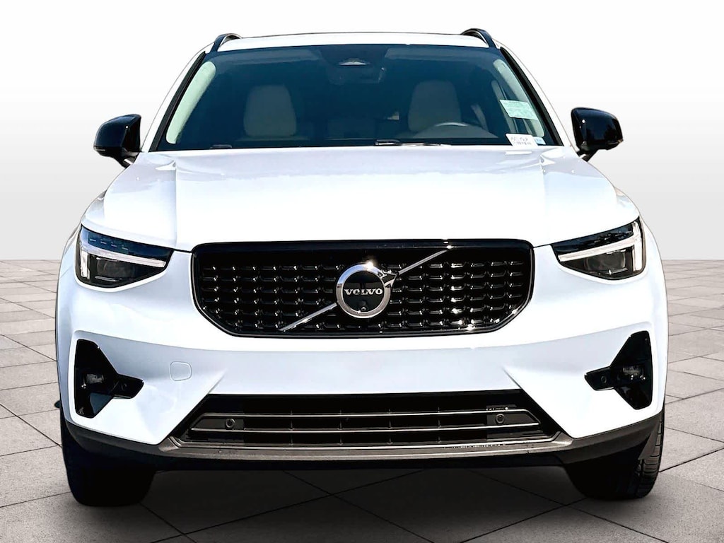 Certified 2026 Volvo XC40 Plus B5 AWD
