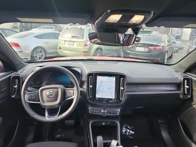 2023 Volvo C40 Recharge Ultimate photo 3