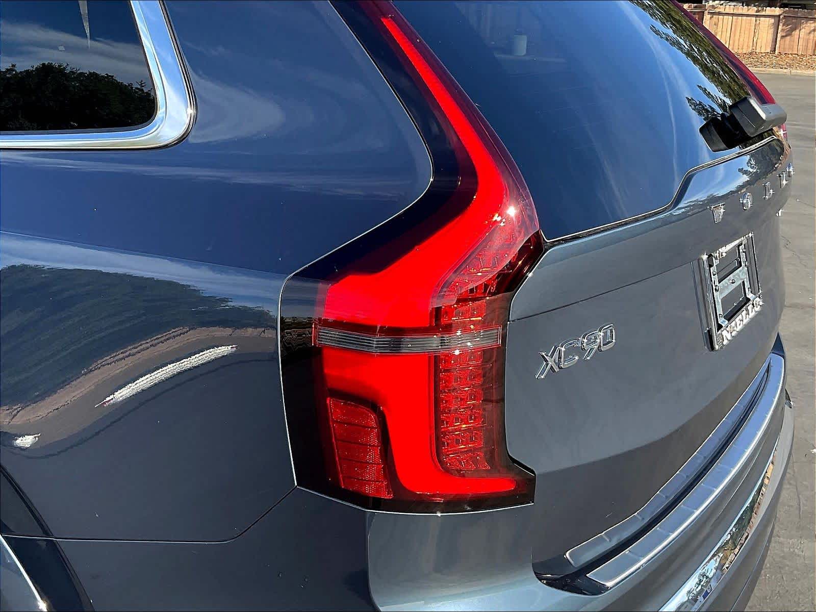 2026 Volvo XC90 Plus - Photo 25