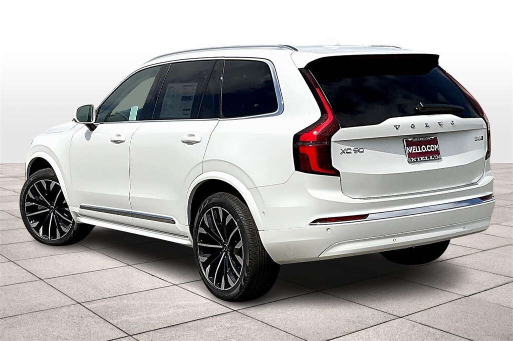 2025 Volvo XC90 Plus photo 3