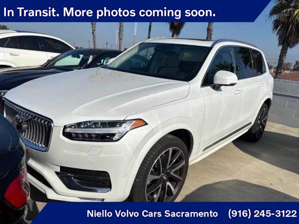 2023 Volvo XC90 Plus's photo
