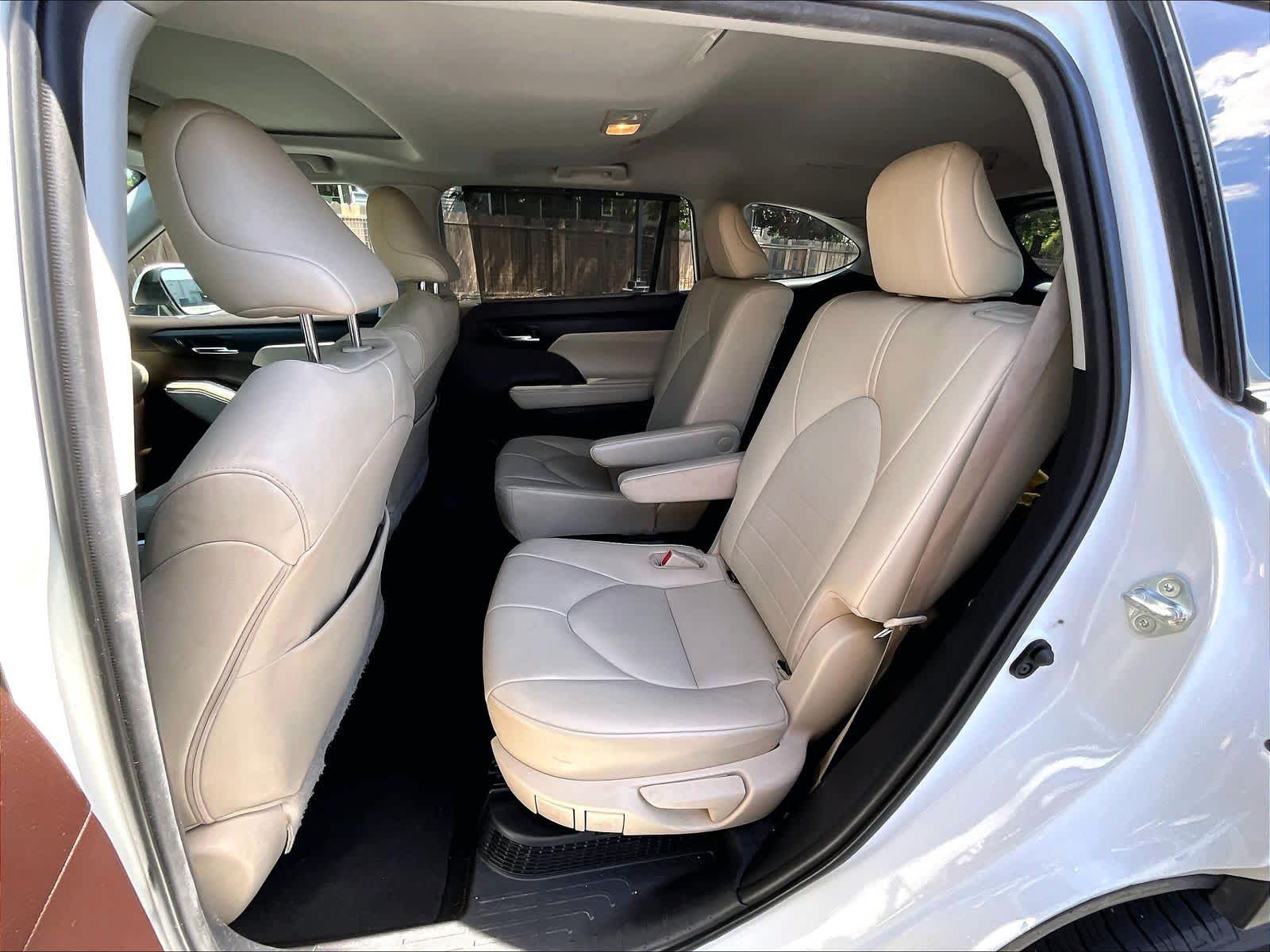 2020 Toyota Highlander Hybrid XLE photo 5