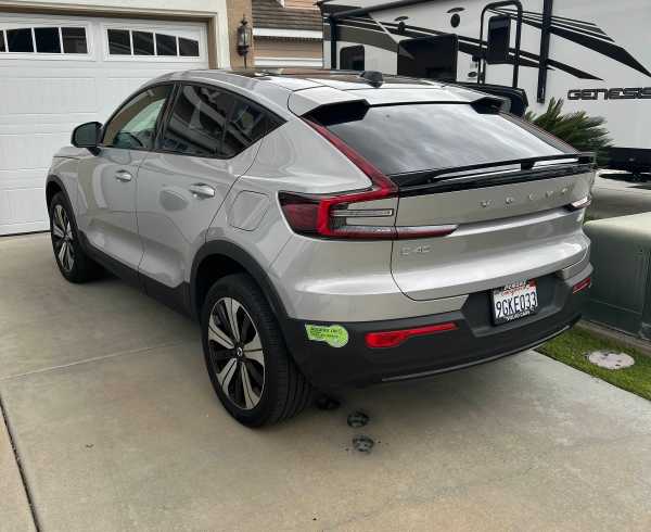 2023 Volvo C40 Recharge Pure Electric Plus photo 3