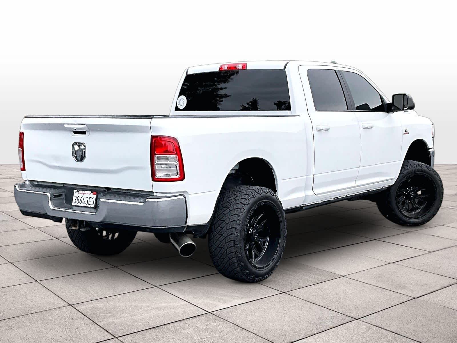 2021 Ram 2500 Big Horn 4x4 Crew Cab 64 Box photo 2