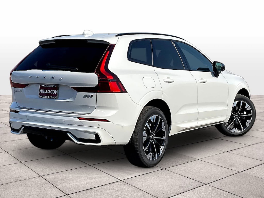 New 2026 Volvo XC60 B5 Plus SUV