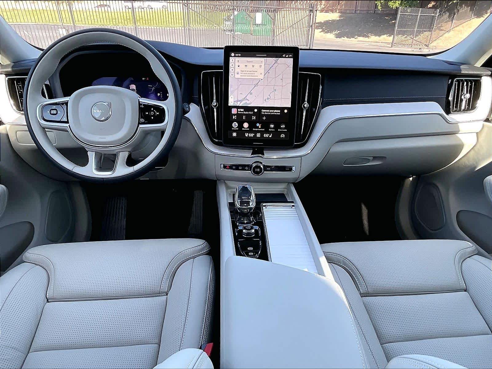 2026 Volvo XC60 B5 Ultra photo 6