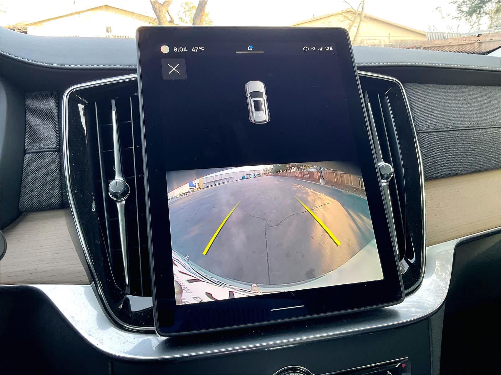 2025 Volvo XC90 Core - Photo 23