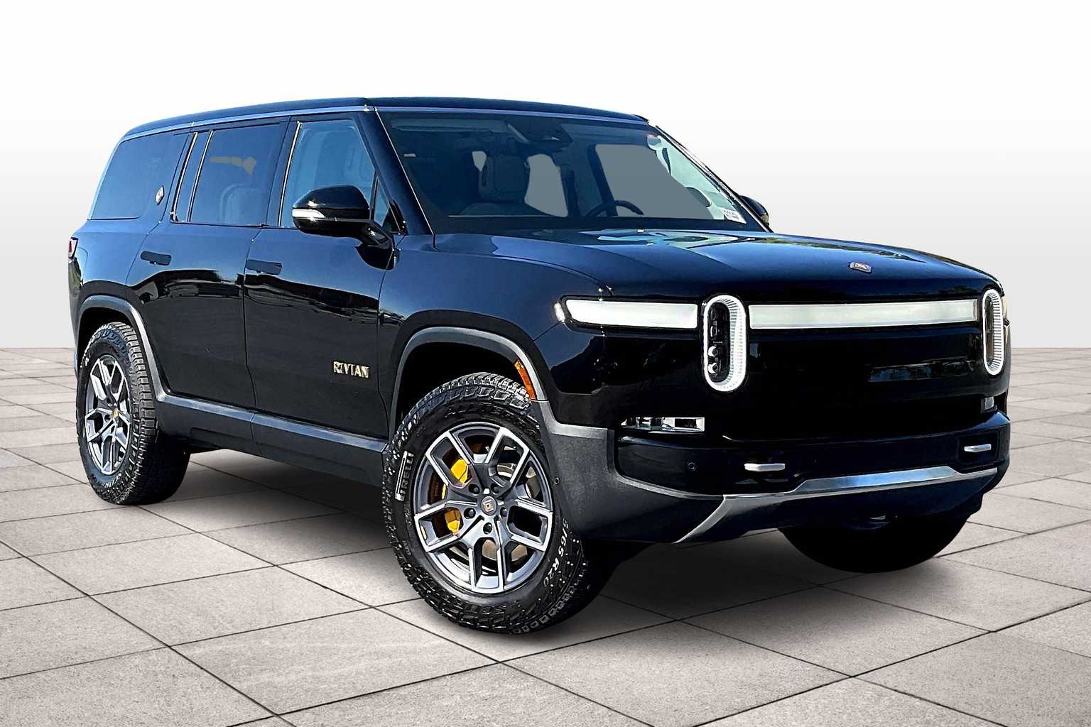 2023 Rivian R1S Adventure photo 2