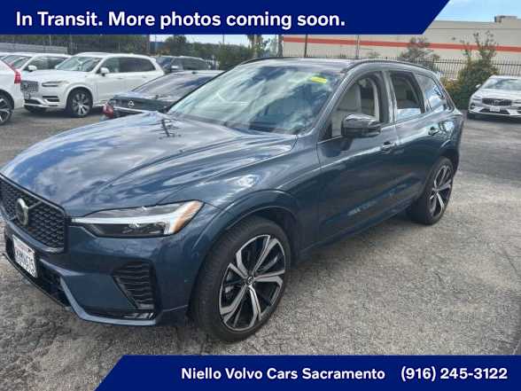 2024 Volvo XC60 B5 Ultimate Dark Theme AWD's photo
