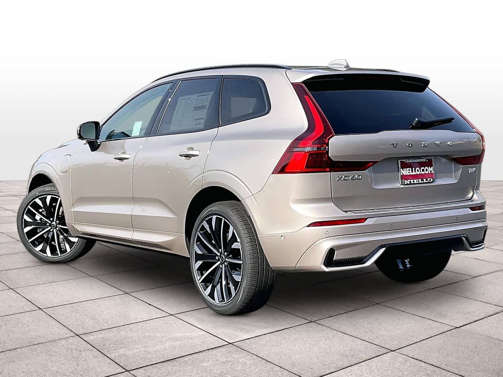 2026 Volvo XC60 plug-in hybrid T8 Ultra photo 2