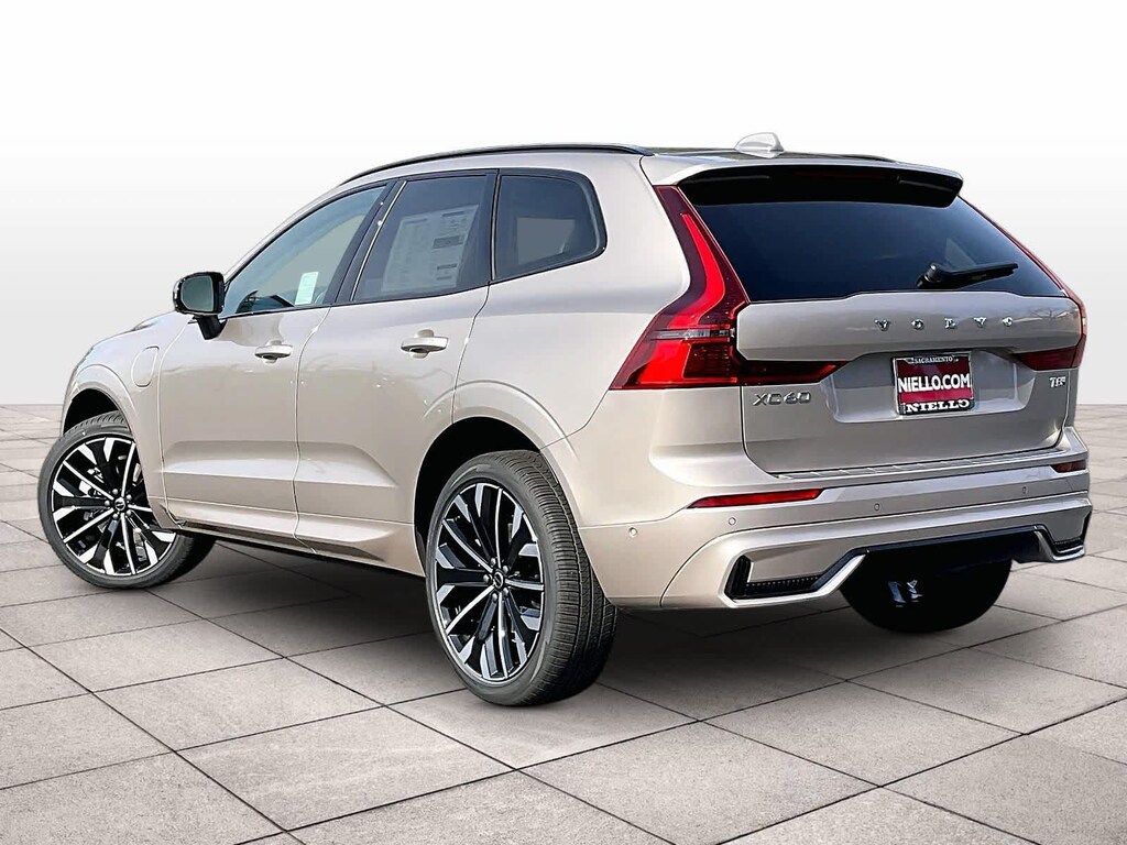 New 2026 Volvo XC60 plug-in hybrid T8 Ultra SUV