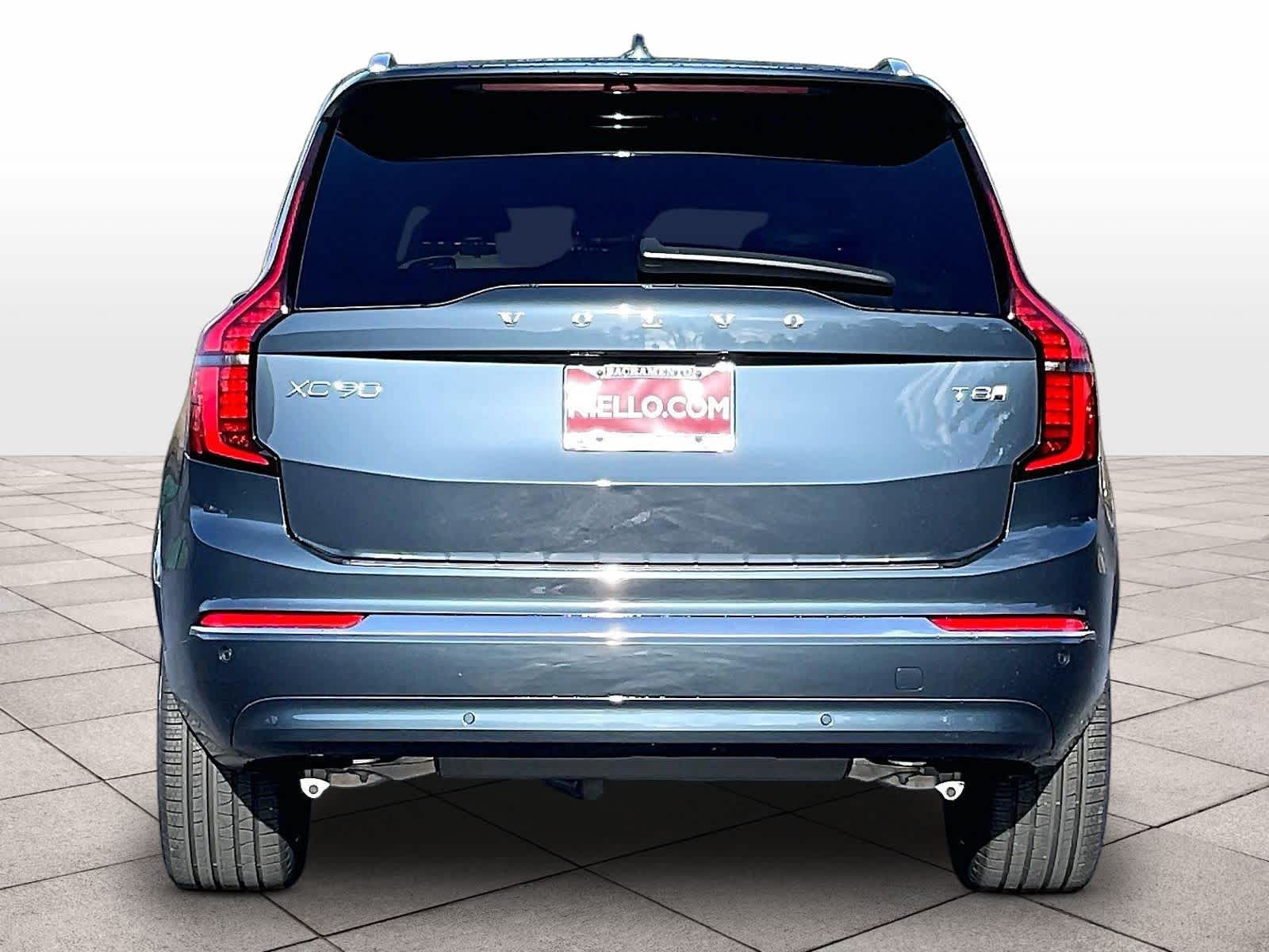 2026 Volvo XC90 plug-in hybrid T8 Plus 7-Seater photo 5