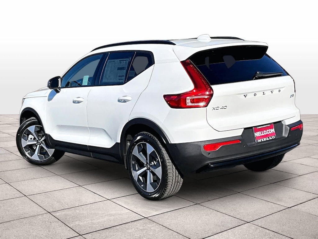 New 2026 Volvo XC40 B5 Plus SUV