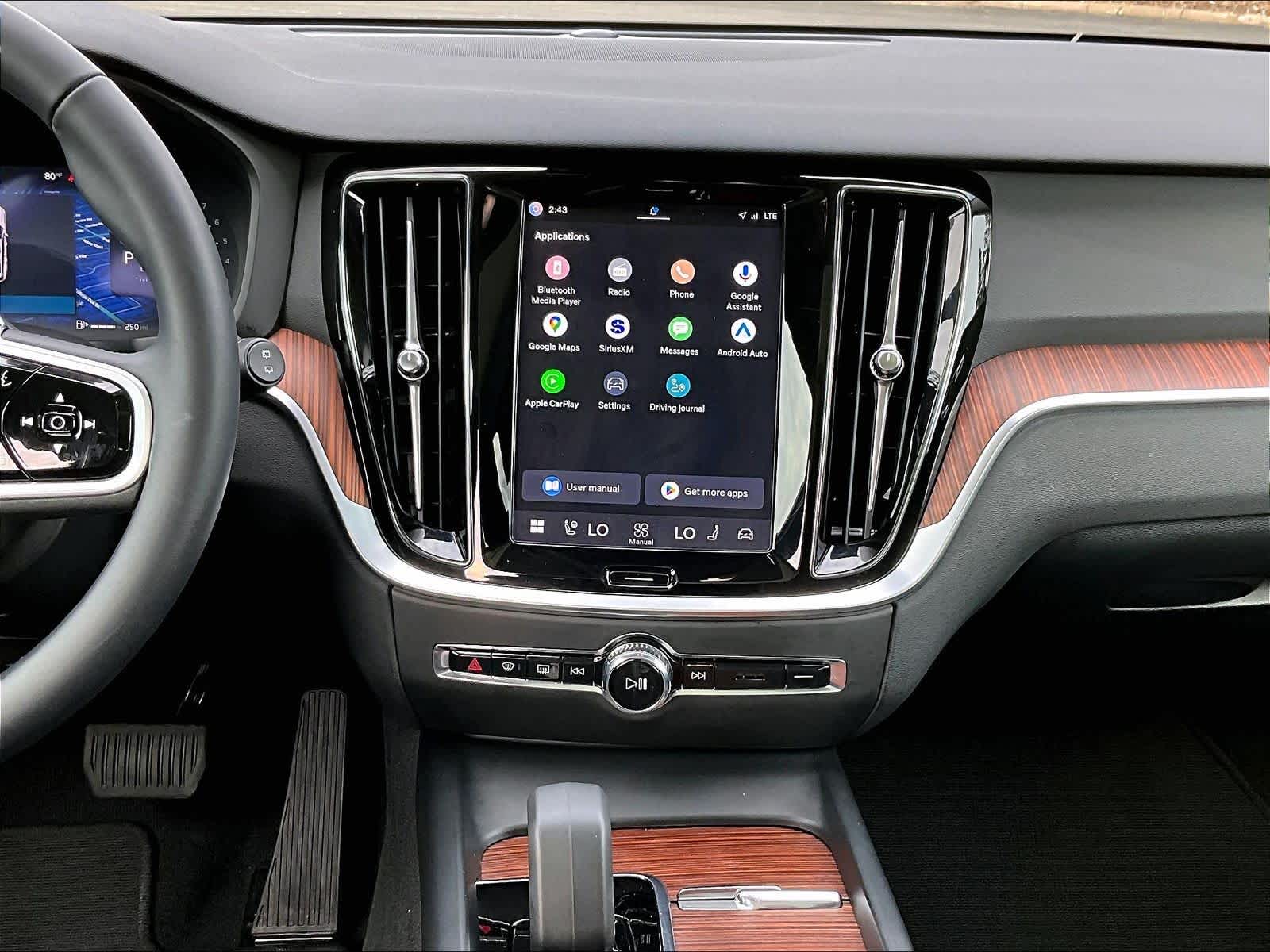 2025 Volvo V60 Cross Country Plus photo 6