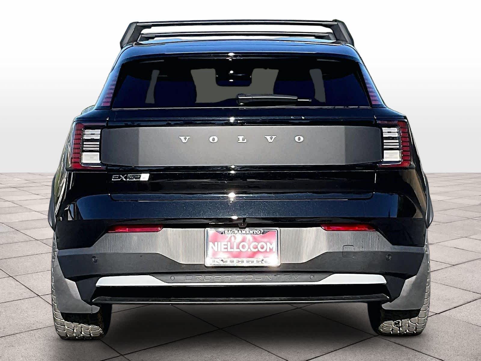 2026 Volvo EX30 Cross Country Ultra photo 5