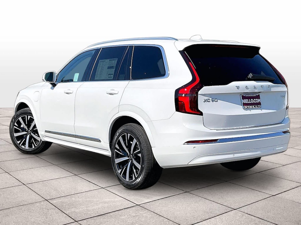 New 2026 Volvo XC90 plug-in hybrid T8 Core SUV