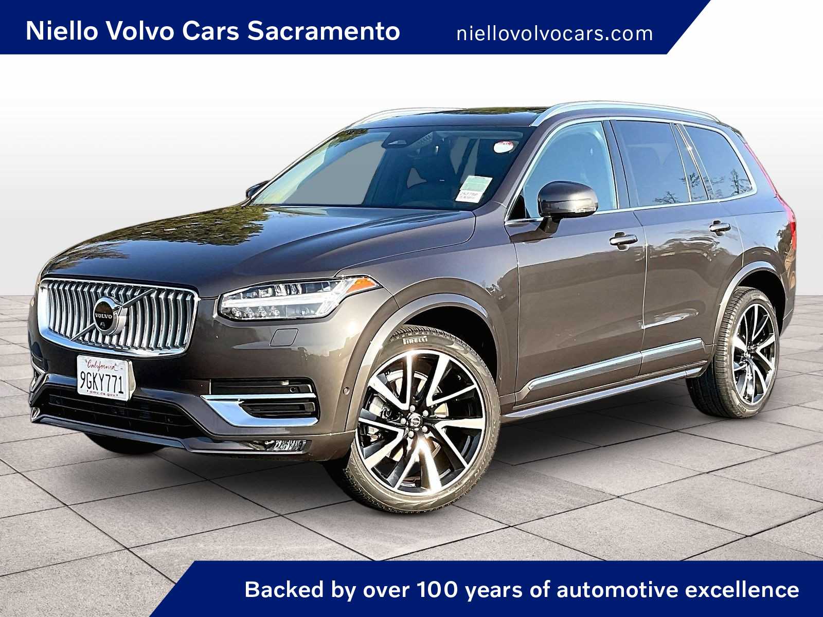 2023 Volvo XC90 Plus photo 1