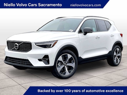 2026 Volvo XC40 B5 Plus AWD SUV