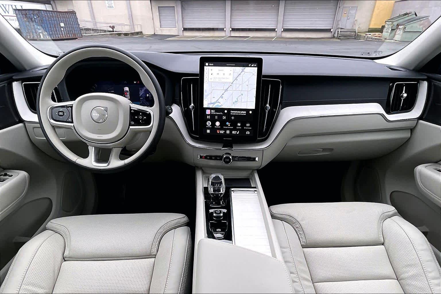 2026 Volvo XC60 B5 Ultra photo 6