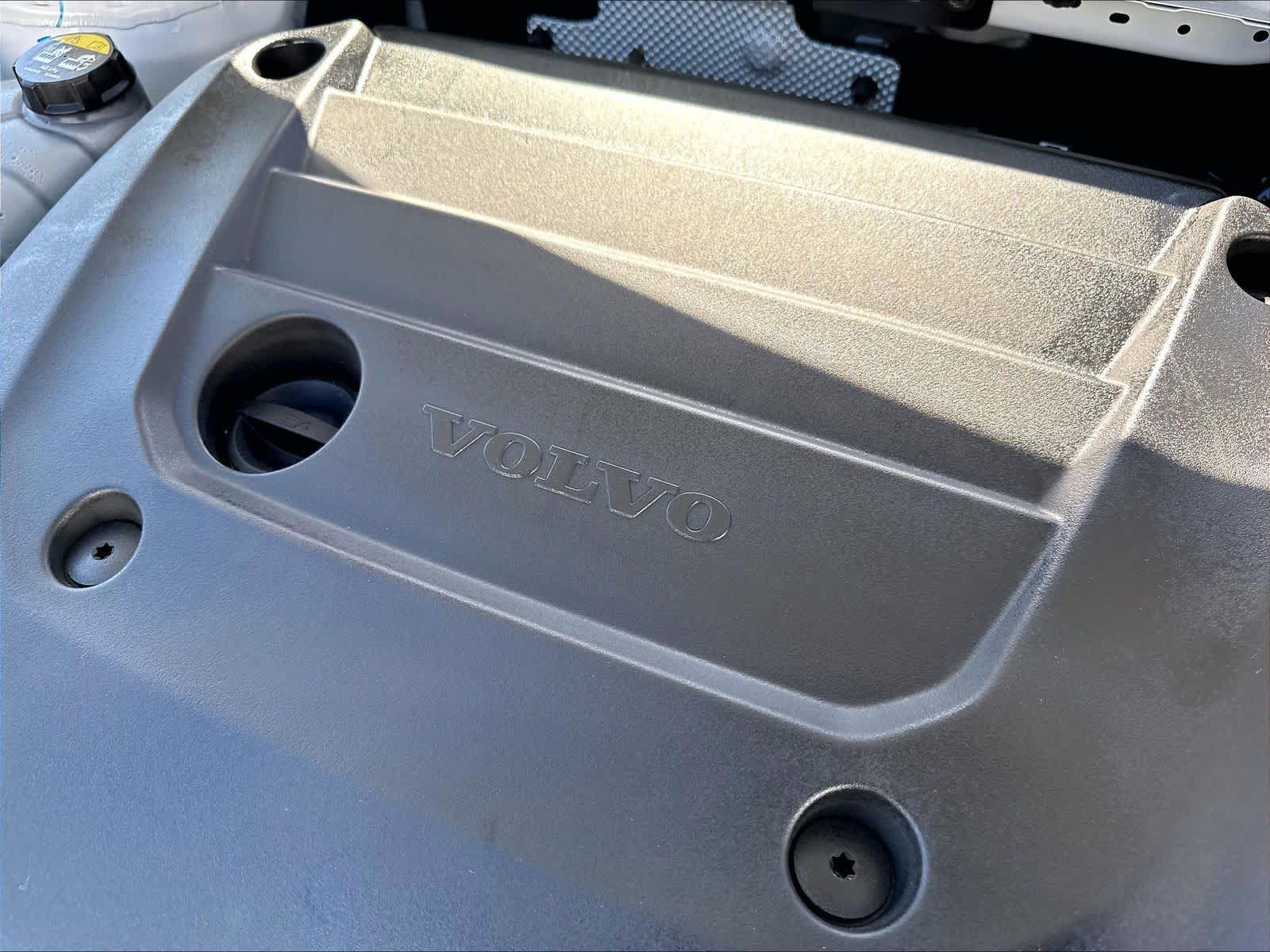 2026 Volvo XC40 Plus - Photo 33
