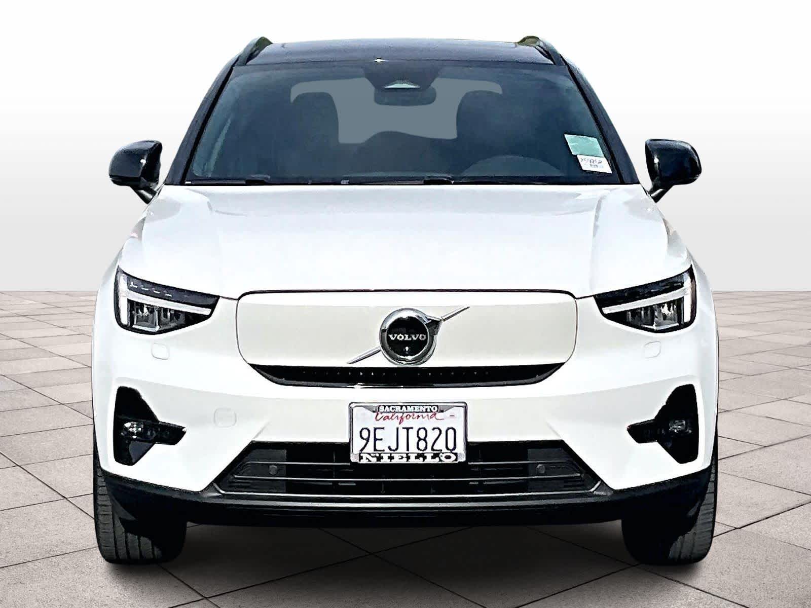 2023 Volvo XC40 Recharge Pure Electric Ultimate photo 2