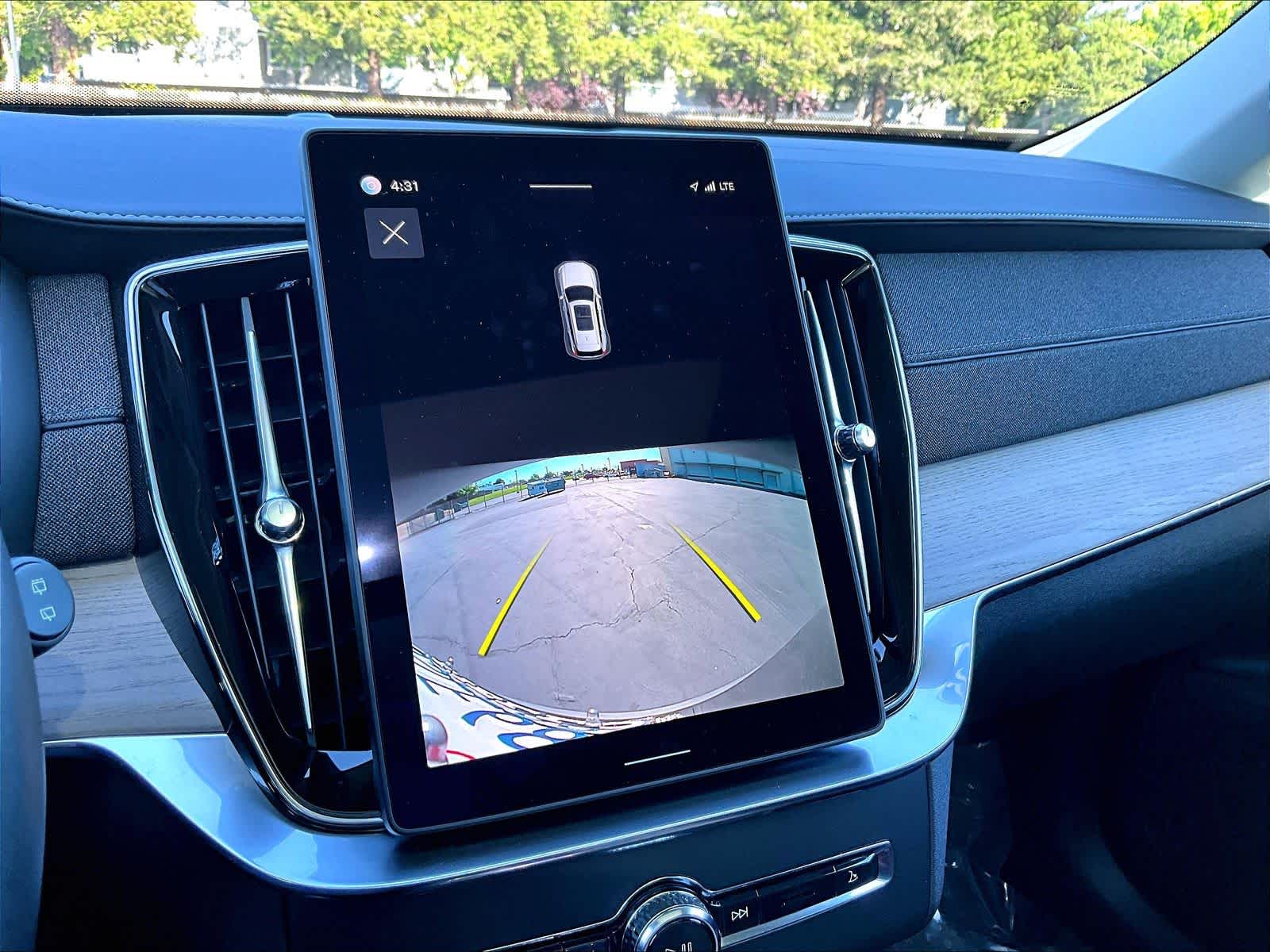 2025 Volvo XC90 Core - Photo 21