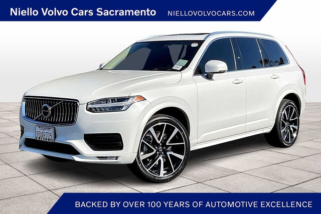 2022 Volvo XC90 Momentum T6 AWD 7P