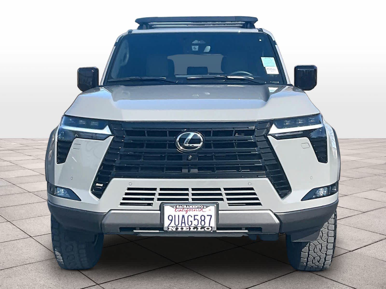 2025 LEXUS GX 550 Overtrail+ photo 2