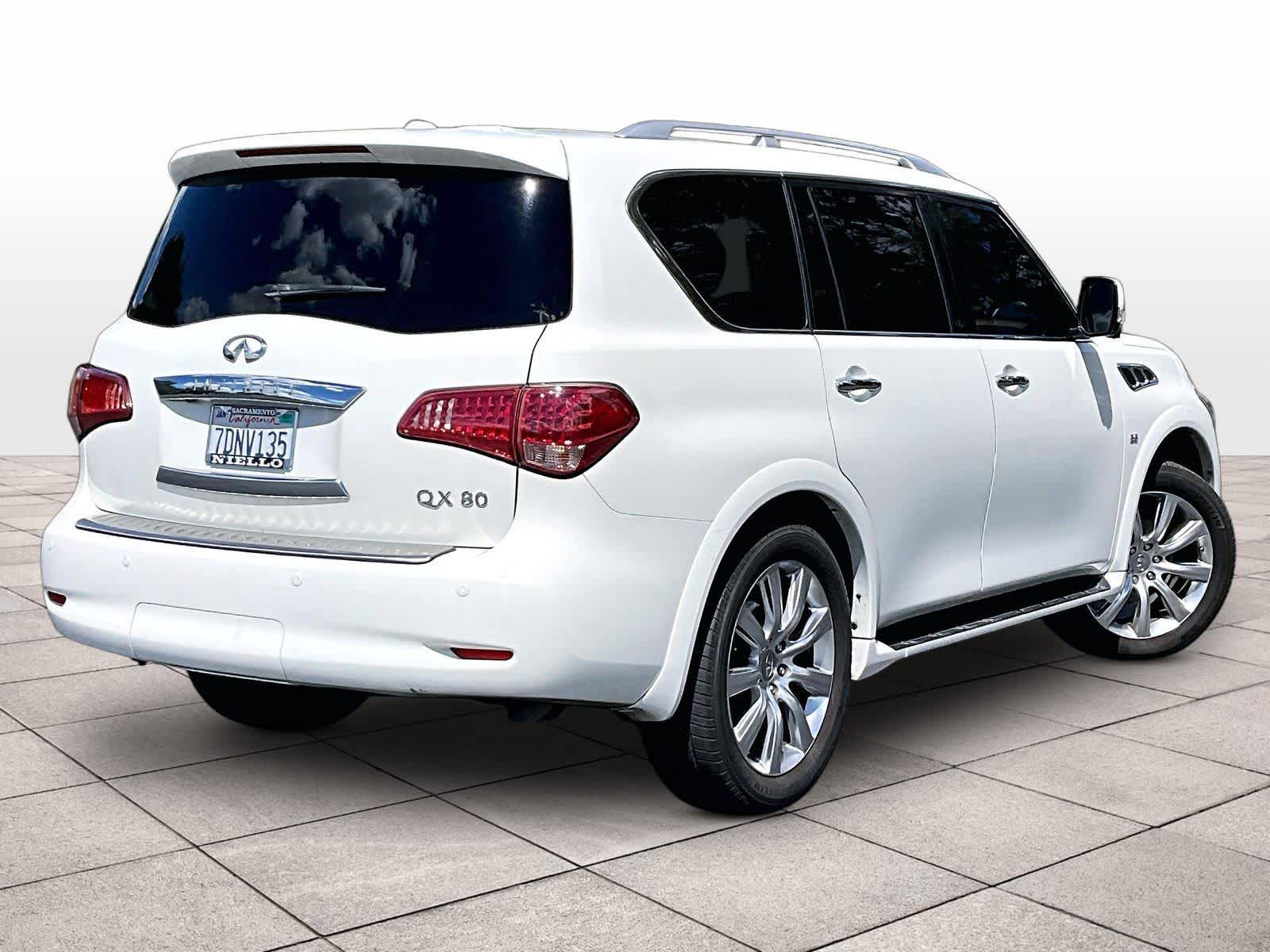 2014 INFINITI QX80 photo 2