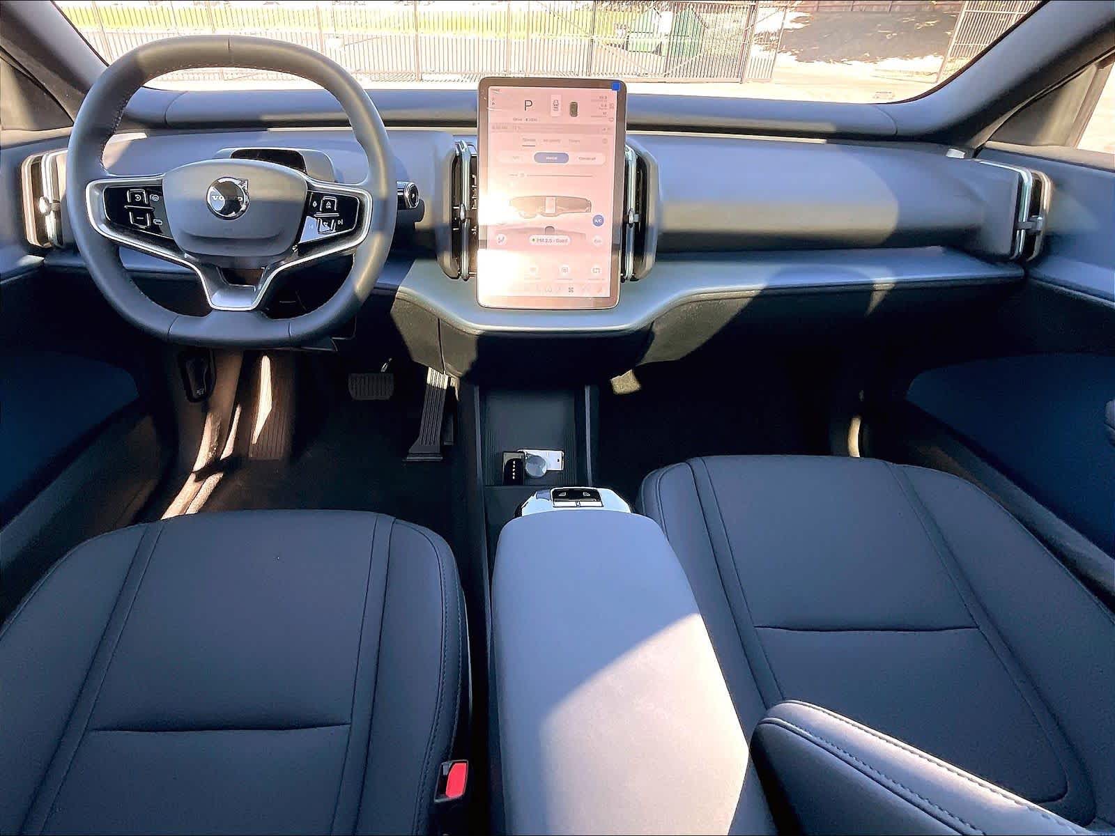 2026 Volvo EX30 Cross Country Ultra photo 6