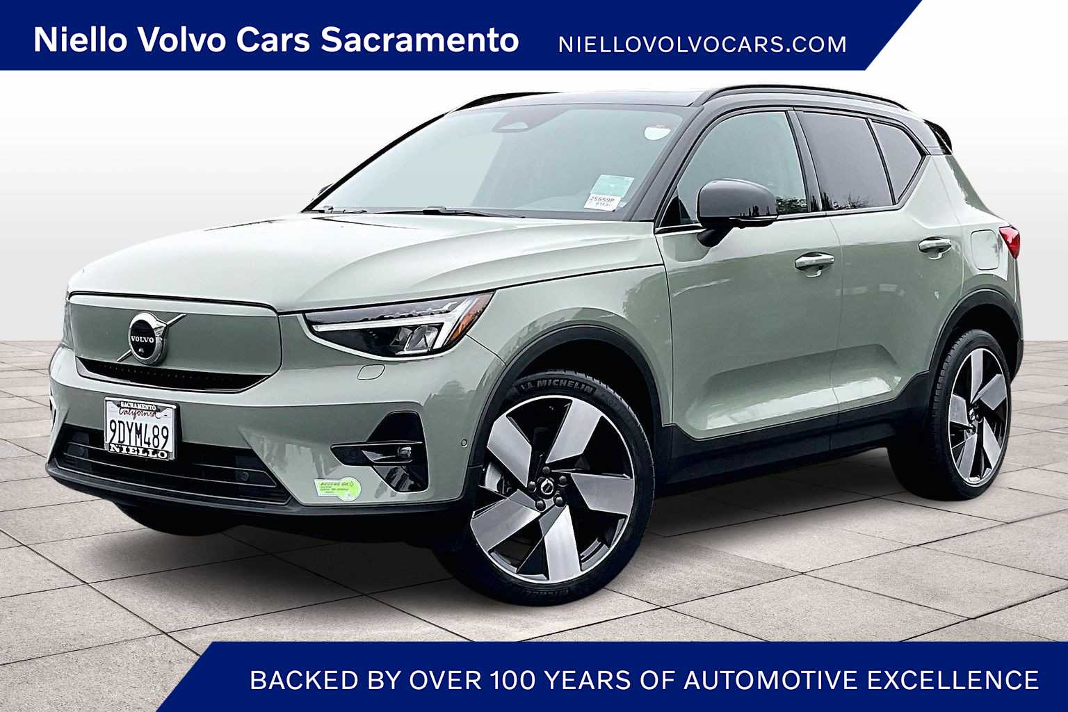 2023 Volvo XC40 Ultimate's photo