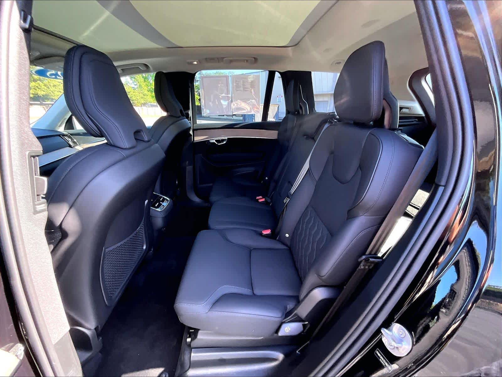 2025 Volvo XC90 Core - Photo 26