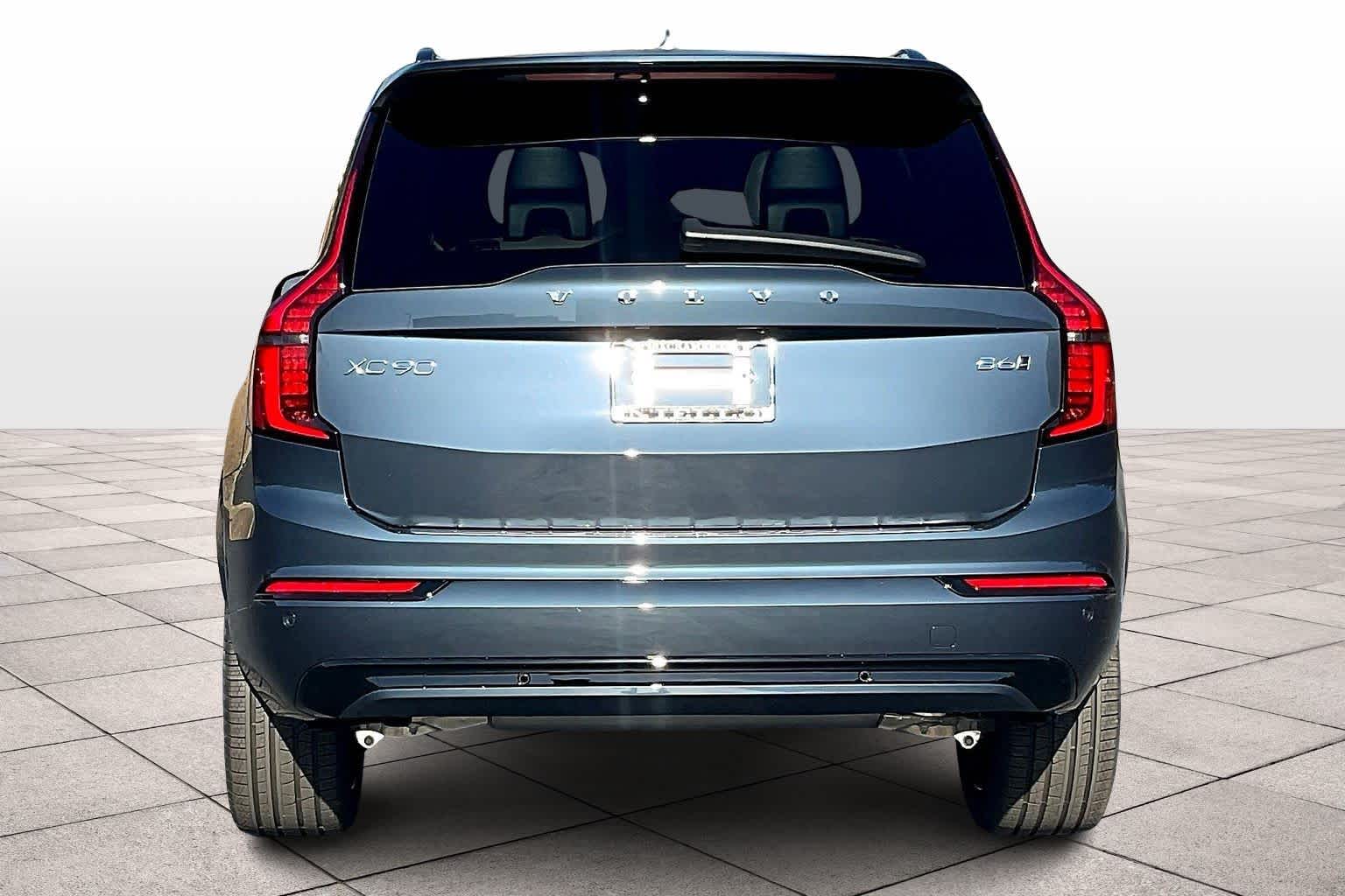 2026 Volvo XC90 B6 Ultra Dark Theme 7-Seater photo 5