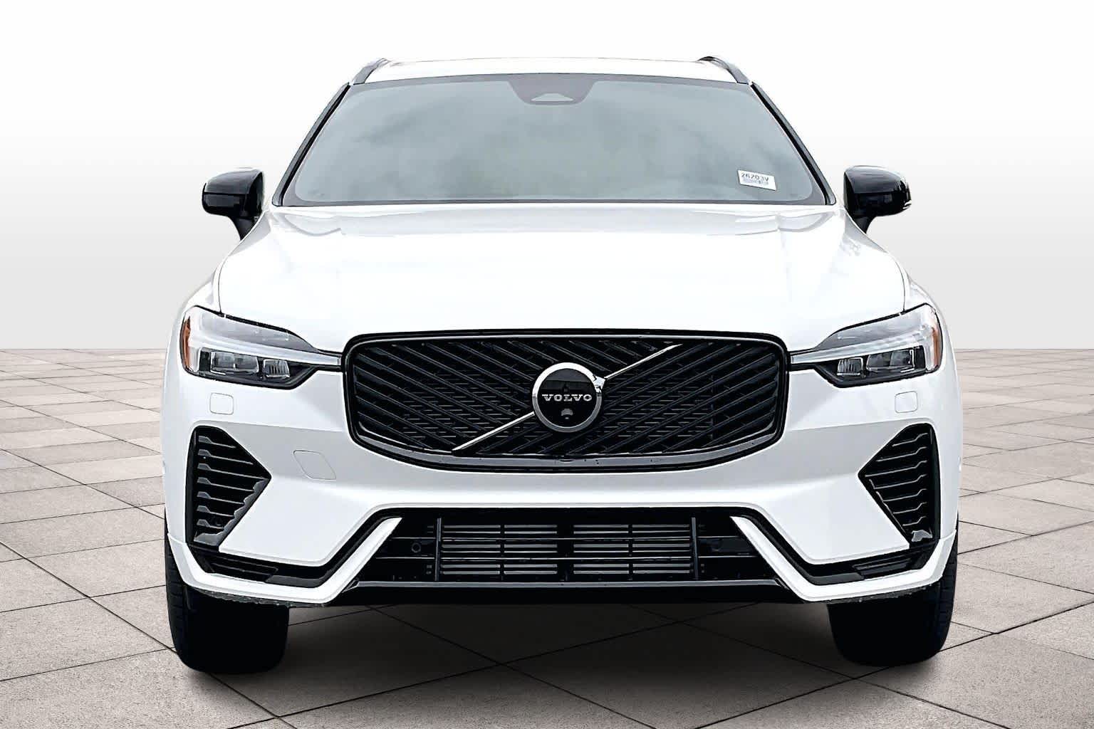 2026 Volvo XC60 plug-in hybrid T8 Plus photo 4